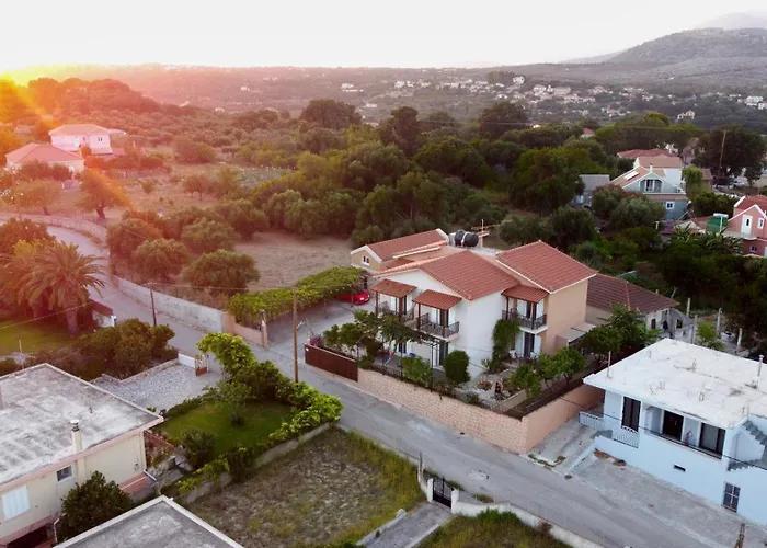 Filippos Apartments \